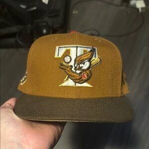 NEW ERA FITTED SIZE 7 5/8 Toronto blue jays reindeer pack